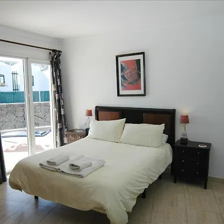 Casa Togio - Wonderful 3 Bedroom - Short Stroll To Beach And Promenade Villa Puerto del Carmen (Lanzarote)