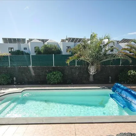 Casa Togio - Wonderful 3 Bedroom - Short Stroll To Beach And Promenade * Puerto del Carmen (Lanzarote)