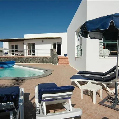 Casa Togio - Wonderful 3 Bedroom - Short Stroll To Beach And Promenade